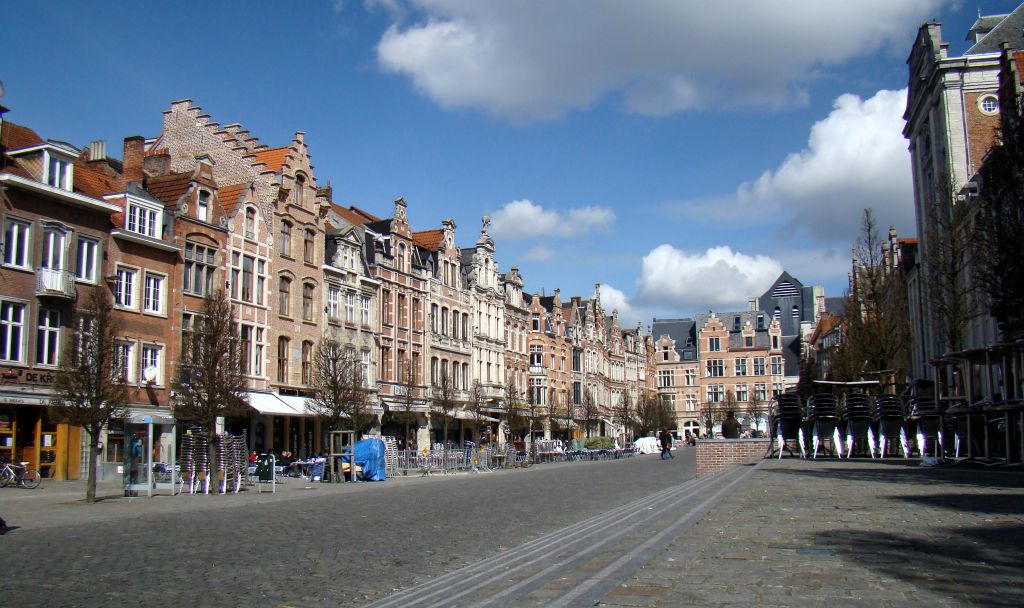 Belgian towns have certainly managed to apply a consistent look-and-feel to their market squares.
