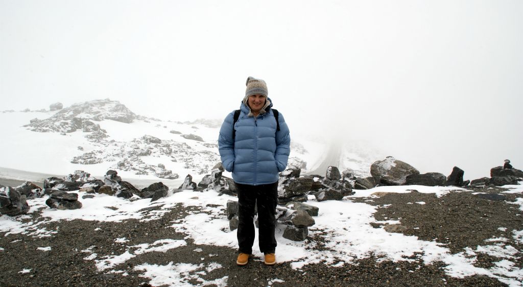 We've arranged to go on a tour to the top of Mount Dalsnibba, which is 1,500 meters tall and offers allegedly spectacular views of the surrounding scenery. Unfortunately for us there was a bit of a blizzard going on when we got there, so we saw bugger all.