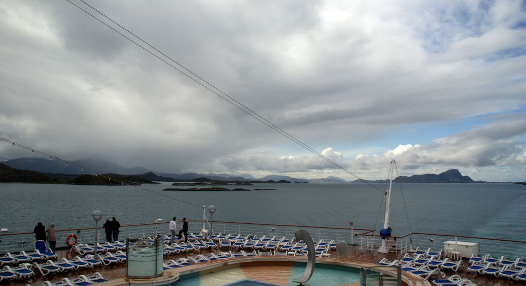 A miscellaneous view of the fjords that we were spending the day cruising through. You can see that the weather in the east (on the left side of the picture) is not looking anywhere near as nice as the weather in the west. As we're heading north, it’s tricky to say how it’s going to turn out.