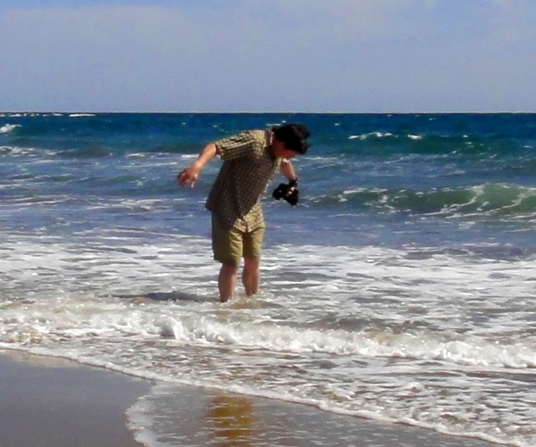 Just in case you thought these photos appear by as if by magic, Judith captured the lengths I'll go to for a great shot. It was at about this time that a nice old lady came over and explained that my nice DSLR camera almost certainly would not be happy if it got dunked in the sea.