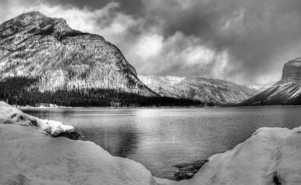 No trip to Banff would be complete without a drive out to Lake Minnewanka. Interestingly, despite the fact that every lake we'd seen so far on our trip had been completely frozen over and covered with snow, Lake Minnewanka was completely free of ice.