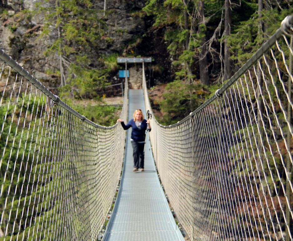 Despite the fact that the guidebook said the round trip was only 2km (1.4 miles), we’d walked further than that to get to this suspension bridge, which was still a couple of hundred meters below the level of the lake. Clearly the guidebook was wrong. The question was how wrong.