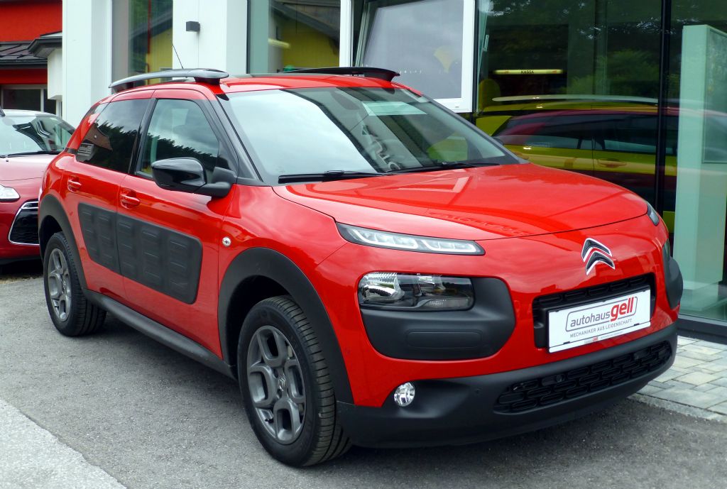 On my way back into Radstadt, I passed this Citroen Cactus parked outside a Citroen dealership. They had only just gone on sale in Austria and won’t be on sale in the UK until October. I think it looks rather nice. It’s supposed to be very relaxing to drive too. Can’t wait to have a go in one.