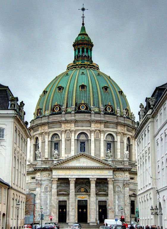 We continued to walk along the dockside until we reached the impressive Frederik's Church.