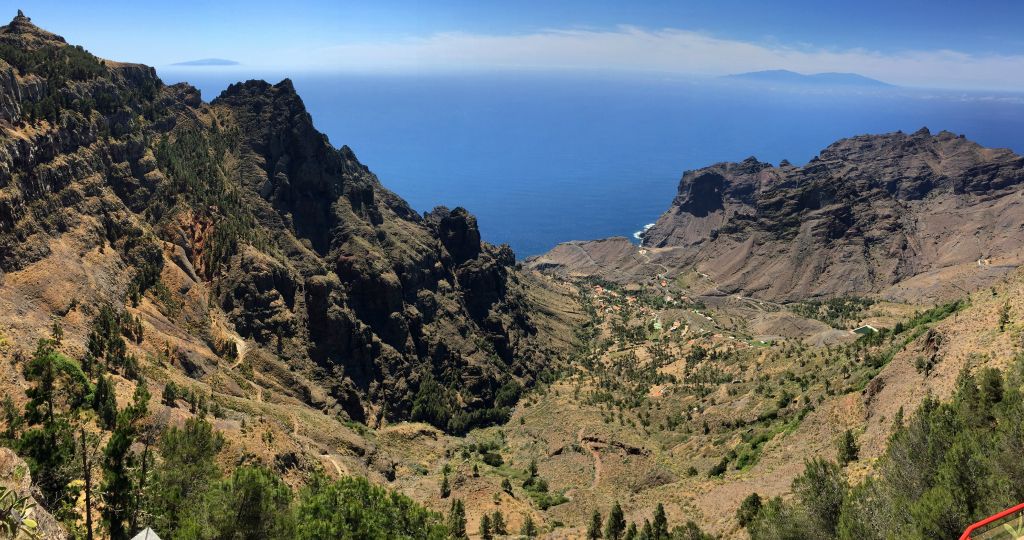 A small panorama taken with my phone showning the town of Taguluche. The islands of El Hierro and La Palma are visible on the horizon on the left and right respectively.
