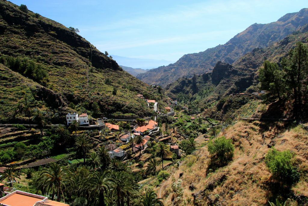 After about an hour-and-a-half I had reached the village of La Laja at the bottom of the barranco. 
