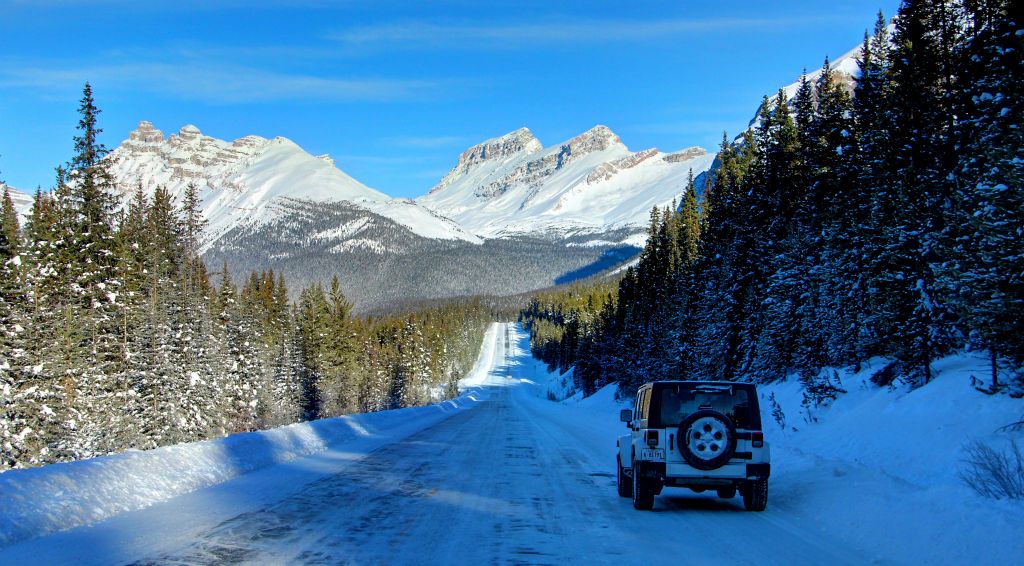 The views on the Icefields Parkway are properly stunning. It's easy to see why this is considered to be one of the most scenic drives in the world.