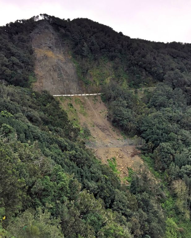 When we were here last year, the section of road that joins the island's two major roads - the GR-1 and GR-2 - was closed due to a landslide. The road was open again now, but approaching from the north it was very clear to see where the landslide had occured.