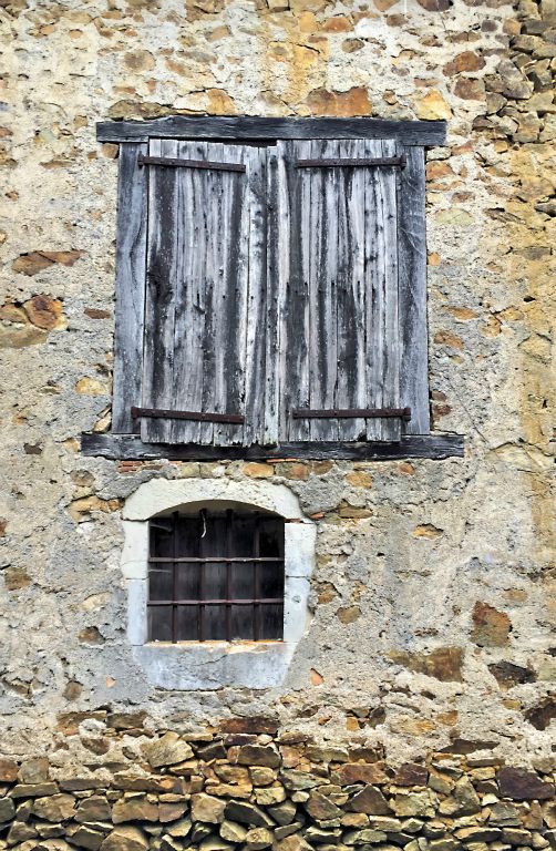An interesting looking door/window in the side of a chateau that I passed on the trail.