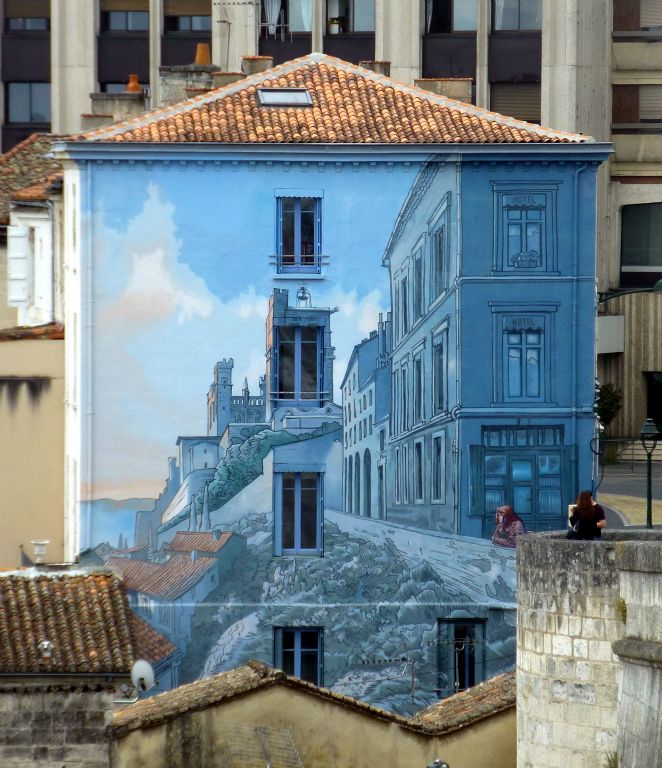 Angouleme is also famous for its art, which might cover the entire side of a building, as seen in this photo...