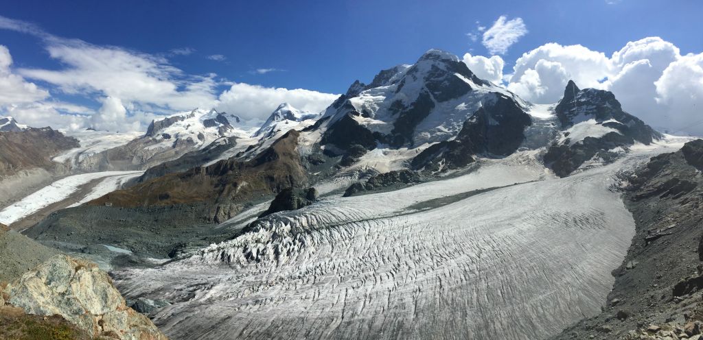 This was the view from the terrace over the impressive Theodulgletscher (Unter).