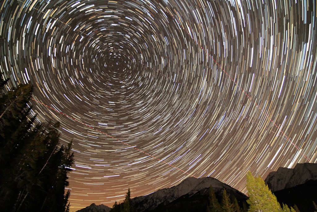 I couldn't not do a star trails photo with this many stars out. This is 60 stacked 30 second exposures. The temperature was down to -8C by this time and my camera was covered in frost by the time I'd finished, which probably isn't good for it. Still, it was a great way to end the day.