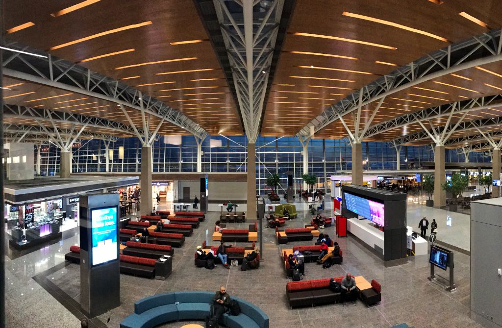 This was the view of the terminal from the new business class lounge, where we spent a very pleasant and relaxing couple of hours before boarding our flight home.Total distance driven this week - 1,520km (944 miles)Average fuel consumption - 13.7km/l (38.7mpg, which wasn't bad from a 2.5L petrol SUV I thought)