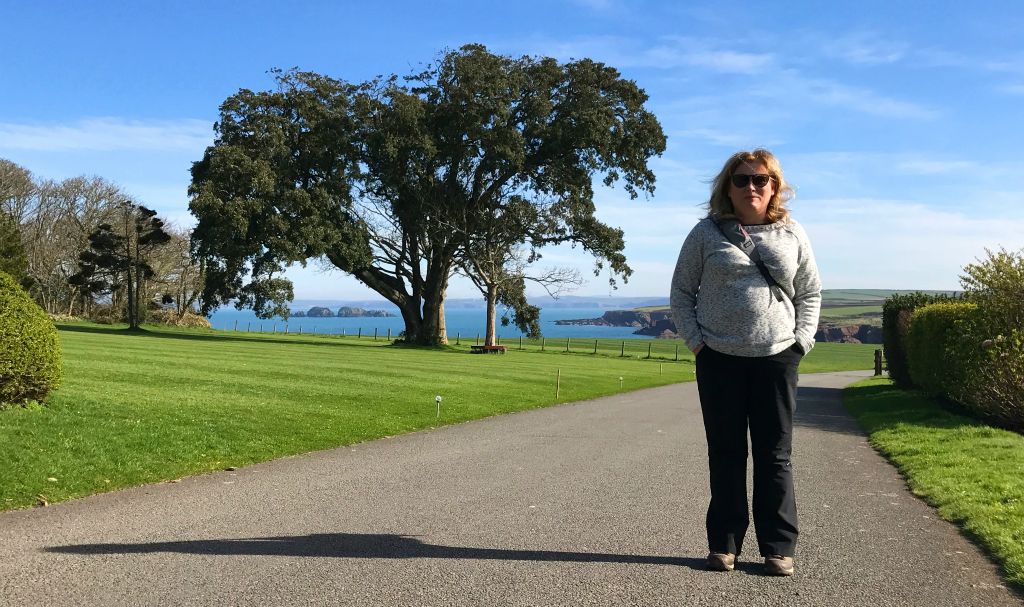 Having messed about indoors for long enough, it was time to head outside into the lovely sunshine for walk. Here's Judith on the drive in front of the castle.
