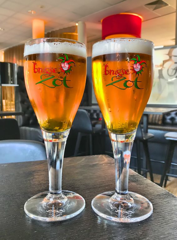 Speaking of which, there was just time for our complimentary beer in the hotel. I'd been gagging for a Zot since we'd arrived in Belgium, but I'd been waiting until we made it to Zot's home city of Brugge to have one.
