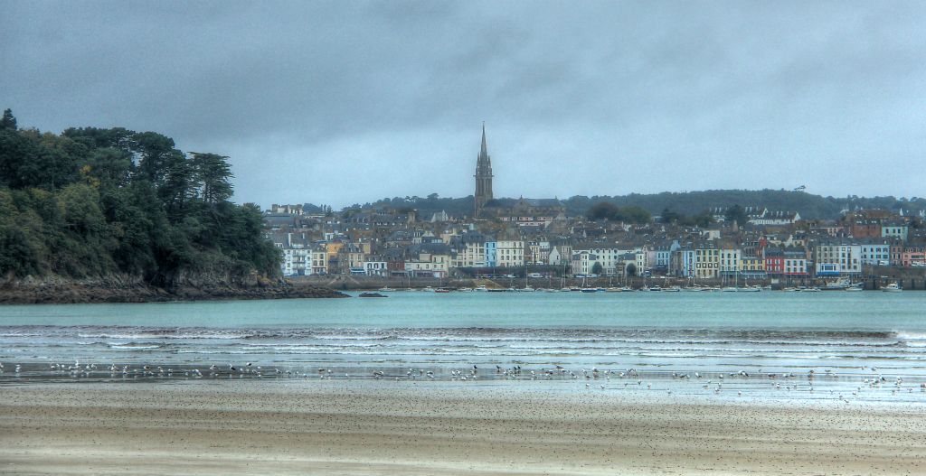 We stopped at the pretty Plage du Ris on the way to Douarnenez, which is visible in the distance further round the bay.