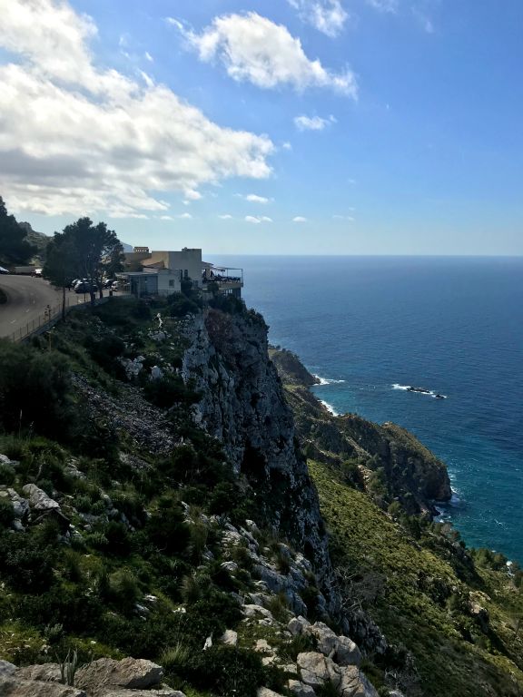 We decided to head up the coast road looking for something interesting. After an hour or so we came upon the Restaurant Es Grau, perched on a cliff top overlooking the sea. That looked like a very nice place for lunch.