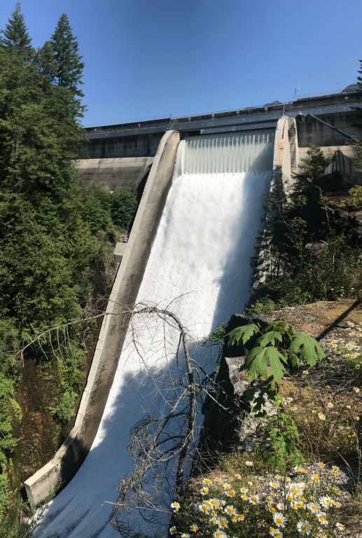 A short distance from Grouse Mountain is the Cleveland Dam. Dams are usually a good bet for a good view so we popped in for a look and we weren't disappointed.