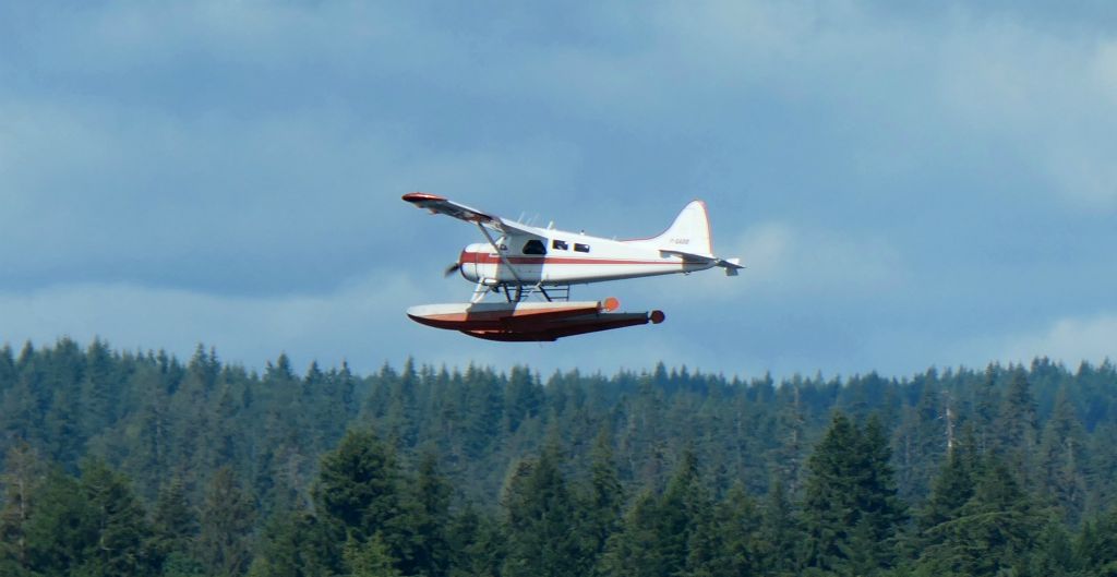 A sea plane heading for Campbell River.