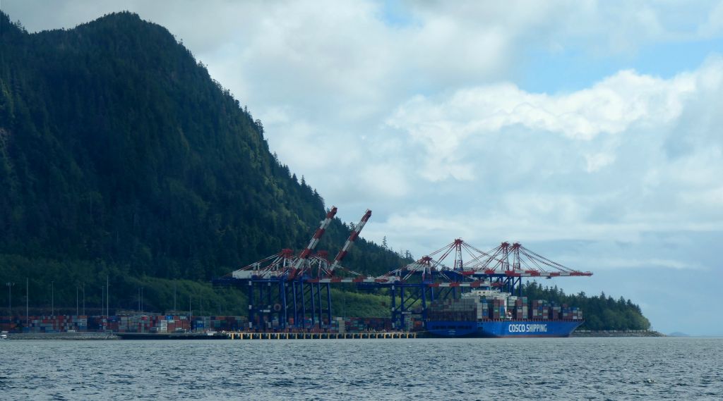 We also got to see the container port, which is apparently the second largest in Canada due to its excellent railway connections to the whole of North America. Gosh.