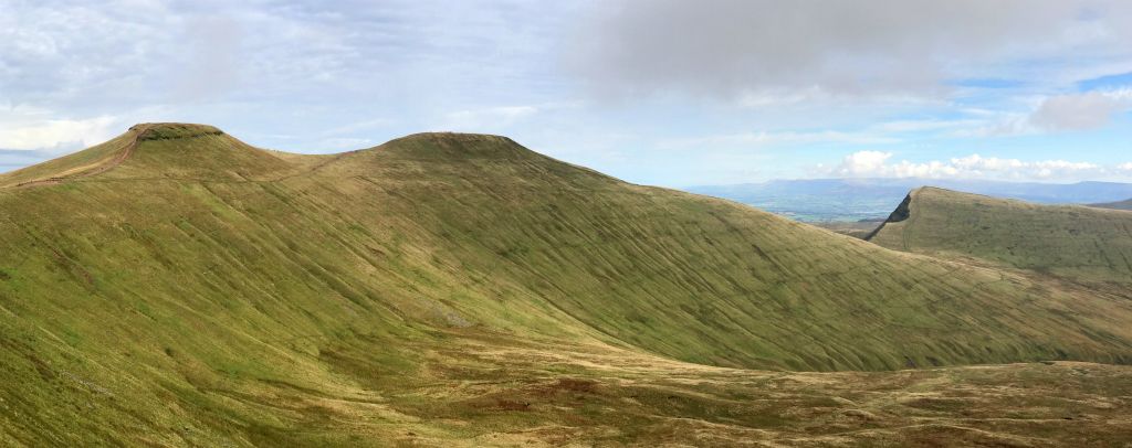 From left to right, Corn Du, Pen y Fan and Cribyn.You can just see the steep side of Cribyn from here. Both Corn Du and Pen y Fan are like that on the other side.