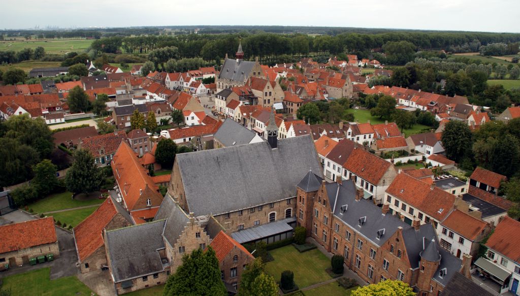 On Sunday afternoon we went to Damme, which is a lovely little town a couple of miles along the canal to the north-east of Brugge. This is a view of Damme from the 44 meter tower of the Onze Lieve Vrouw church. It only cost EUR1 to get up here.