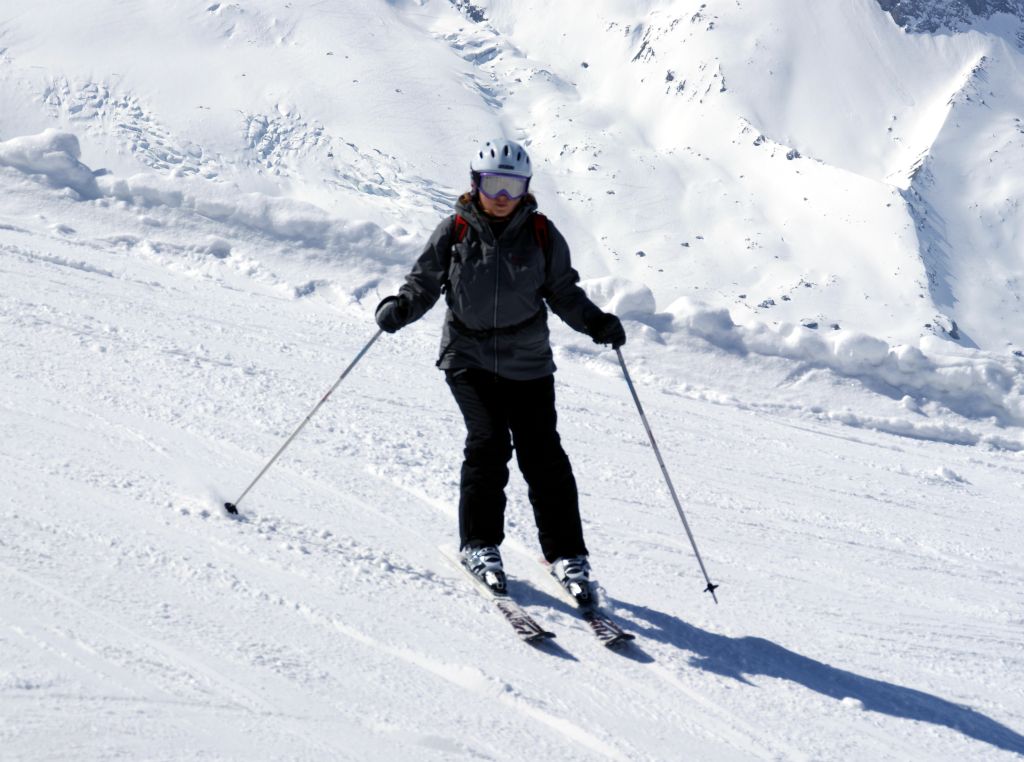 ...including Judith, who had decided that being in a top ski resort in the ski season was just too good an opportunity to pass up. She mentioned that she'd brought her skiing kit, but I didn't for a minute think she'd actually use it.