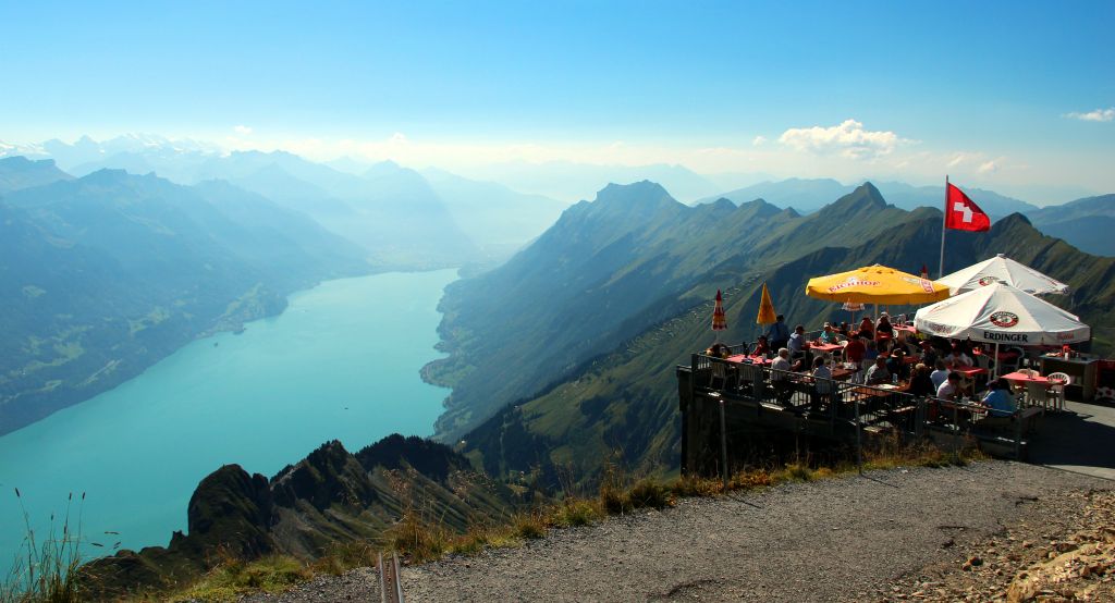 This is the view looking to the West from Rothorn. That looks like a pretty scenic place for a spot of lunch.