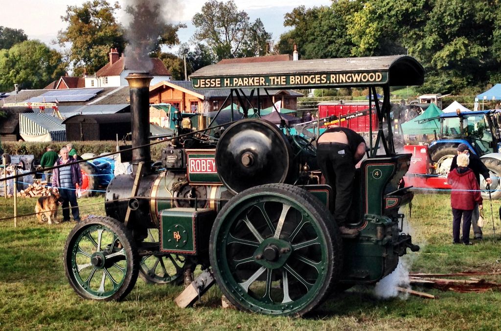 Now that's what I call a steam traction engine.