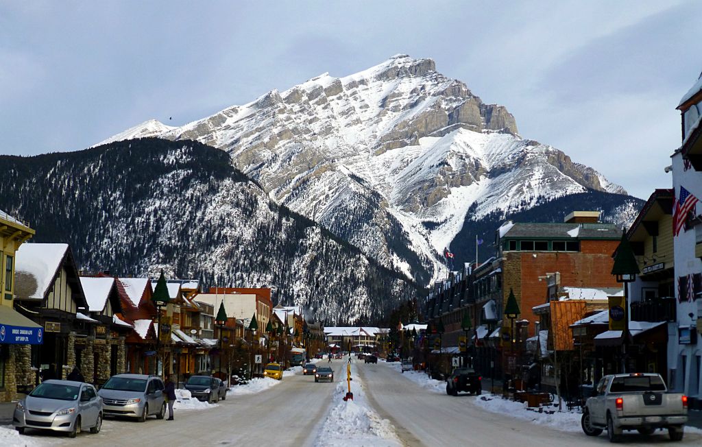 Crossing Banff Avenue on my way back to the hotel, I took the opportunity to snap the famous view of Cascade Mountain.