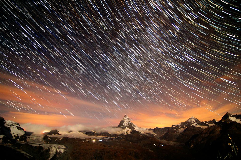 As I was up and having trouble sleeping due to the lack of air at this altitude (something they don’t mention before you book/check in - apparently it gets better if you stay for more than one night), I thought I’d be as well to plug in my programmable shutter release and capture some star trails.This is a stack of 40x 30 second exposures at f/2.8 and ISO3200. Unfortunately the view from the hotel is looking to the south-west, so there’s none of that lovely stars-spinning-around-the-pole-star effect in this shot. Still, it’s turned out quite nicely anyway.