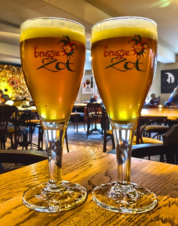 This was our fifth visit to Brugge in 2014 (!). And no visit to Brugge (of ours) is complete without popping in to the De Halve Man brewery for a lovely Zot (or two).