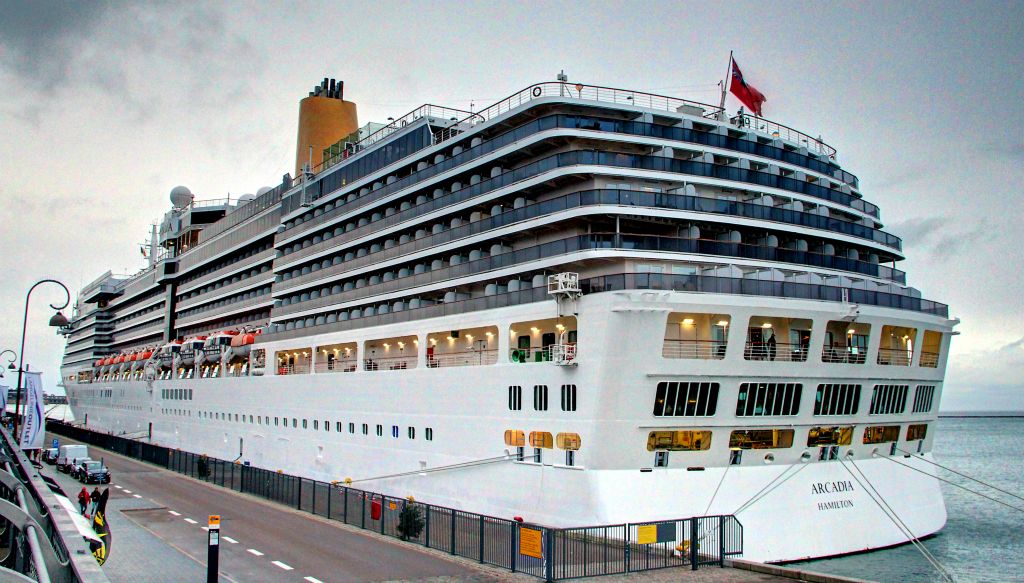 As Copenhagen is a walk-off port, i.e. you don't get whisked away from the ship on a coach), we got our first proper look at the re-engineered back of Arcadia. It used to have quite a slope on it, which meant that the cabins/suites on the back had enormous balconies (like on our first cruise). Now that it's much steeper, the balconies are somewhat smaller.