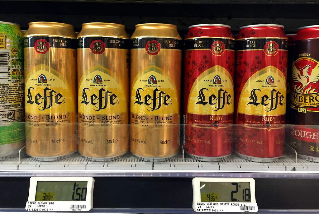 In the evening we popped into the local supermarket to pick up a few bottles of the new Grimbergen Kriek that we'd seen when we were in there earlier in the week. While we were in there we were surprised to see that it's possible to buy Leffe in cans! Never seen that before.