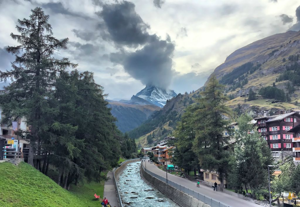 As there were still a couple of hours until sunset, I thought I would be able to sneak in a quick yomp up to Edelweiss, a mere 368m (1,207 feet) ascent. Just what one needs to work up an appetite for dinner.This was the almost view of the Matterhorn as I made my way across town.