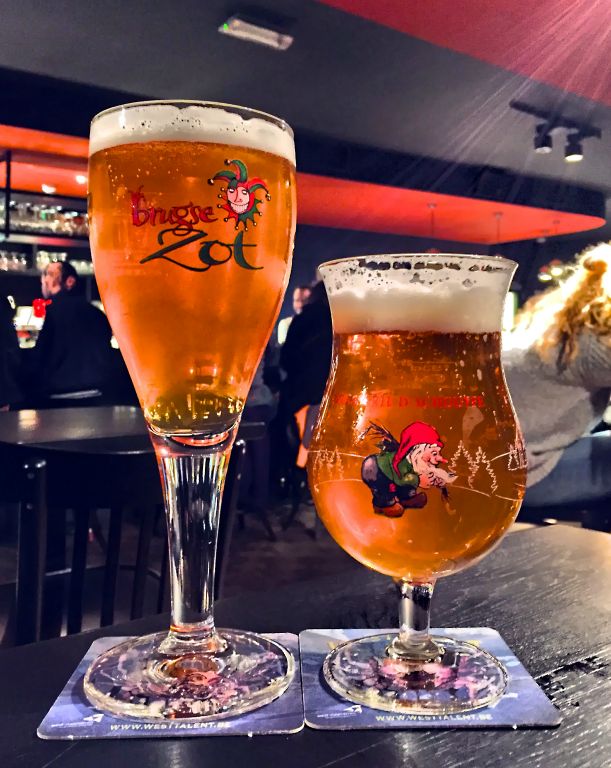 With an hour to spare before dinner we decided to check out the new Snuffel Bar. Apart from being a nice place for a beer, it also appears to be tremendous value for money. These two beers cost just over £4!