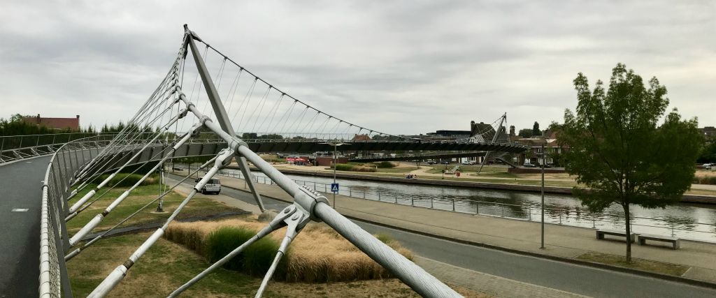 This is a fabulous pedestrian and cycle bridge.