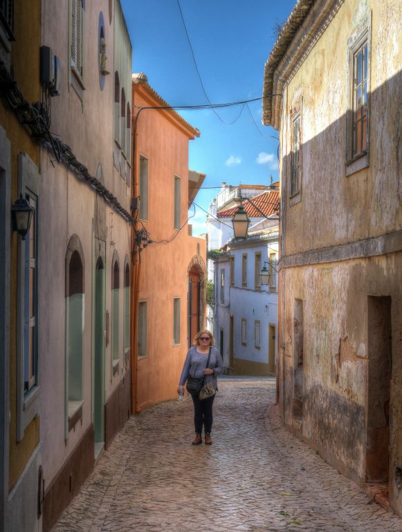 Judith in the narrow streets of the old town.