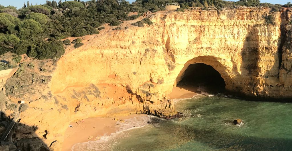 And here's the massive sea cave at Praia de Vale Covo. If you look carefully towards the bottom left, there are two people on the beach, which gives the cave a bit of scale.