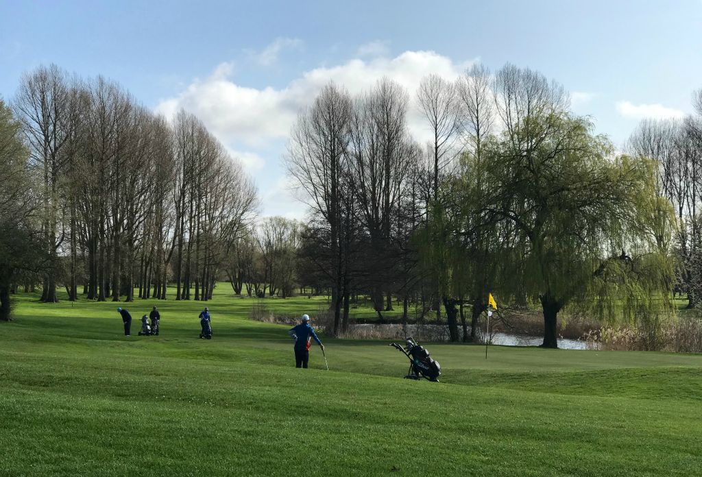 However, the main purpose of the resort is most definitely golfing. Given that the weather was splendid, the cark park was rammed by 9am with golfists getting an early start, as they seem to like to do.