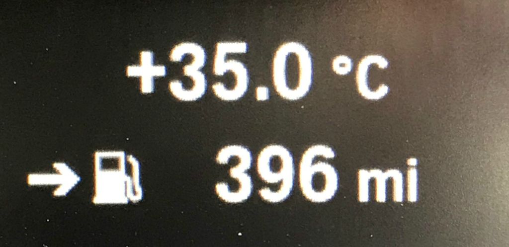 It was low 20s when we left Limpias and crept steadily to about 26C as we drove inland, then the next time I glanced at the temperature it was 35C! As the day wore on we would see that creep further up to 40C!!! The last time I was in 40C heat was in Dubai in 2001.We grabbed a quick lunch in a very air-conditioned McDonalds (which was huge relief). But Spanish McDonalds don't have McWraps (which was a huge disappointment)!