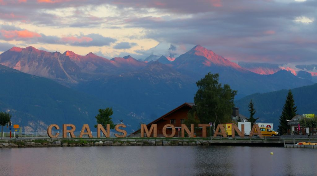 Just in case I forgot where I was, they'd written "Crans-Montana" in huge letters next to the lake outside my apartment.