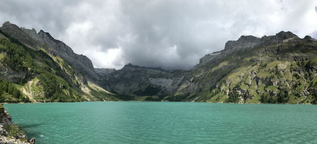 A panorama photo of the lake taken from one end of the dam. The clouds were really starting to build at the far end of the lake, which was where the weather forecast said the scheduled rain was going to arrive from. Time to head home I think.