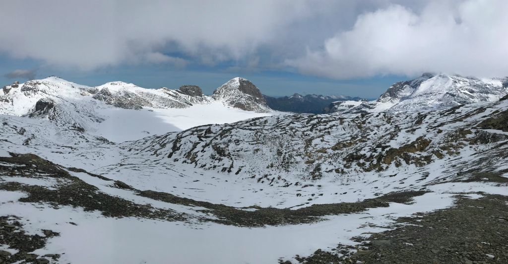 And here's the whole view. Brilliant and well worth the effort of walking up here.I popped into the cablecar station for half an hour to eat some snacks and warm up a bit before heading back down. As I left I was wearing all of the spare clothes I'd packed in my rucksack!