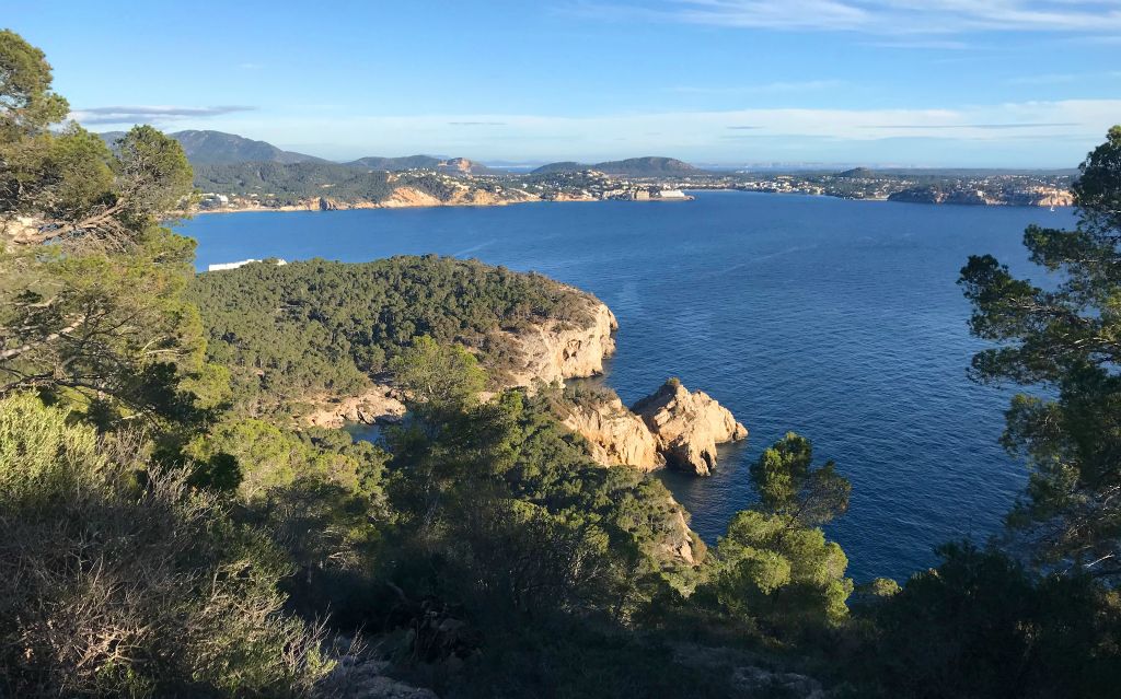 I detoured down the east side of Cap Andritxol on the way back, just for the variety of it. There were nice views across the bay to Santa Ponsa.