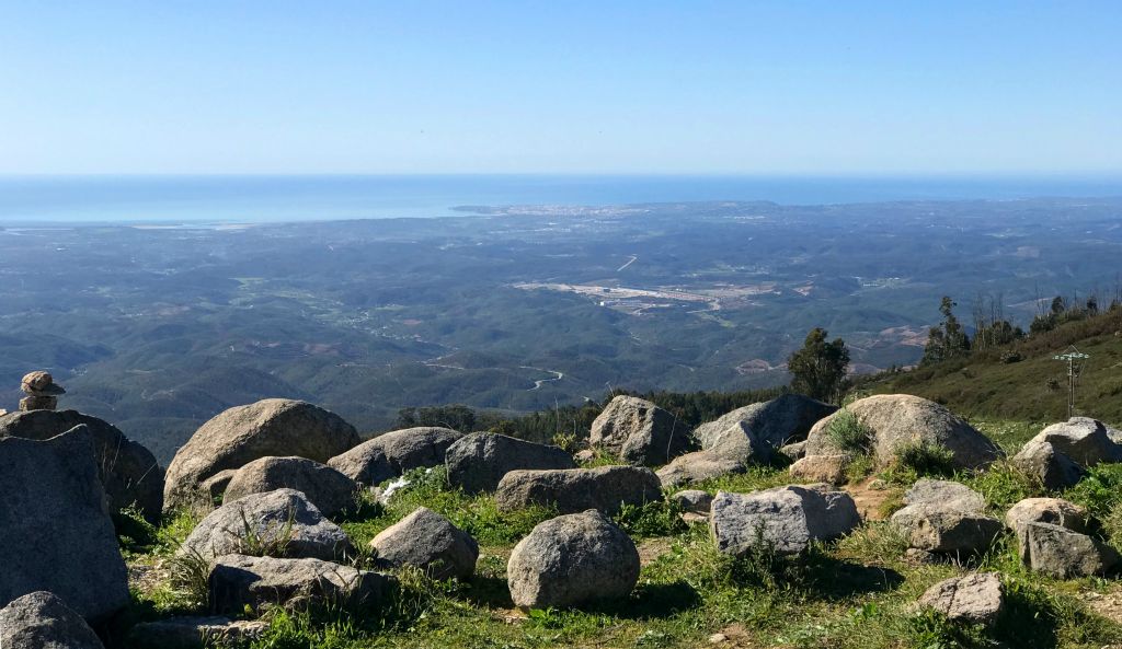 Also great views to the south, although they're a bit into the sun so not ideal for photos.Almost right in the middle of the photo you can just make out the Autódromo Internacional do Algarve.