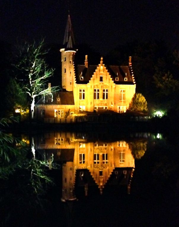 Reflections at Minnewater. I think this is right at the limit of what the camera on my phone is happy with/capable of.