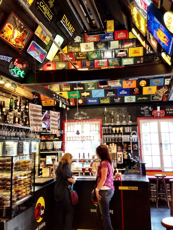 Saturday - We’re up and about respectably early. After a spot of breakfast, we pop into 2be for a beer on their lovely terrace. If 10:15am was too early for a beer, then presumably they wouldn’t already be open? Besides, we can’t come back this afternoon because it will be rammed and they don’t open in the evenings.